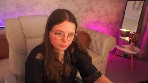 Snapshot of sophieedreams chatting on October 2025 04:00:01 PM sophieedreams online show from October 2025 04:00:01 PM