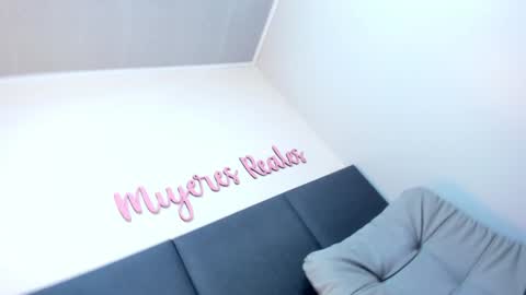 Snapshot of sophieharris__ chatting on January 2025 12:06:01 AM sophieharris__ online show from January 2025 12:06:01 AM