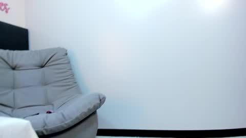 Snapshot of sophieharris__ chatting on February 2025 11:06:01 PM sophieharris__ online show from February 2025 11:06:01 PM