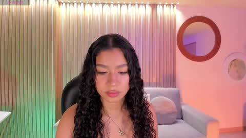 Sophie Houston online show from October 2025 05:39:02 AM