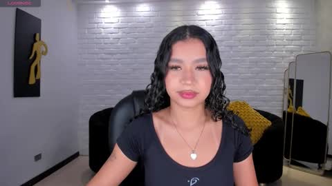 Sophie Houston online show from December 2025 04:29:02 AM