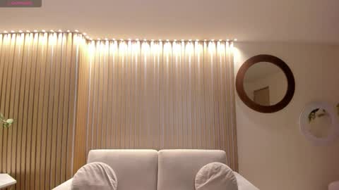 Snapshot of sophielanne chatting on December 2025 11:23:01 PM Sophie online show from December 2025 11:23:01 PM