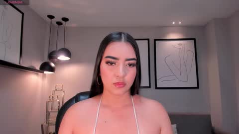 Snapshot of sophielanne chatting on December 2025 03:59:01 AM Sophie online show from December 2025 03:59:01 AM