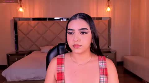 Snapshot of sophielanne chatting on June 2026 04:37:01 AM Sophie online show from June 2026 04:37:01 AM