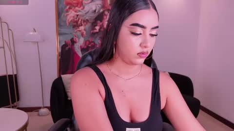 Snapshot of sophielanne chatting on July 2026 04:18:02 AM Sophie online show from July 2026 04:18:02 AM