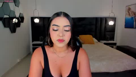 Snapshot of sophielanne chatting on August 2026 04:22:01 AM Sophie online show from August 2026 04:22:01 AM