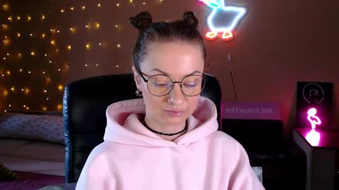 sophieleroux online show from May 2026 10:53:02 AM