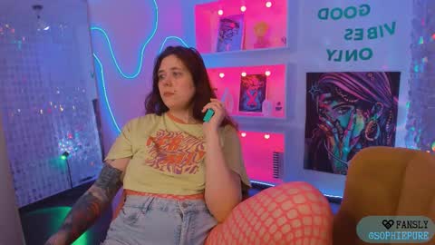 Sophie online show from February 2026 02:07:02 AM