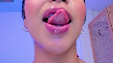 sophierooy online show from December 2024 05:21:02 PM