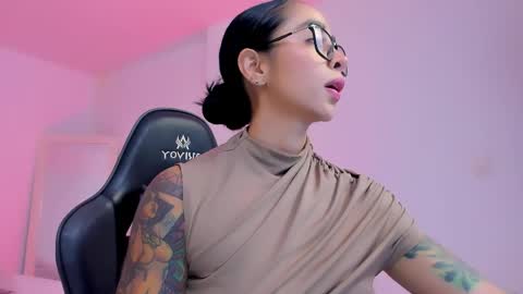 Snapshot of sophierooy chatting on May 2026 01:11:02 AM sophierooy online show from May 2026 01:11:02 AM