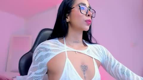 Snapshot of sophierooy chatting on May 2026 02:24:02 PM sophierooy online show from May 2026 02:24:02 PM