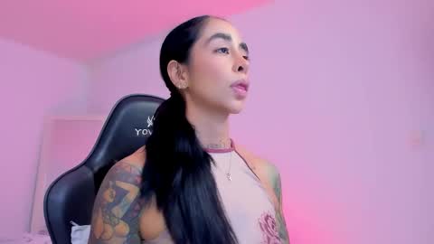 Snapshot of sophierooy chatting on May 2026 11:43:02 PM sophierooy online show from May 2026 11:43:02 PM