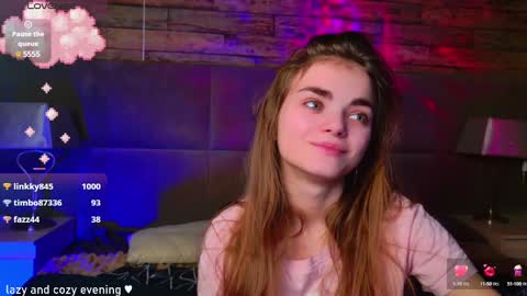 Snapshot of sophiesuvi chatting on December 2024 05:11:01 PM Sophie and my bestie Mandy    online show from December 2024 05:11:01 PM