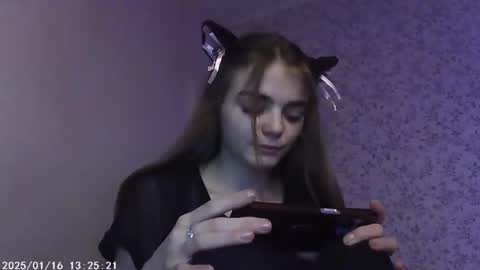 Snapshot of sophiesuvi chatting on January 2025 03:07:01 PM Sophie and my bestie Mandy    online show from January 2025 03:07:01 PM