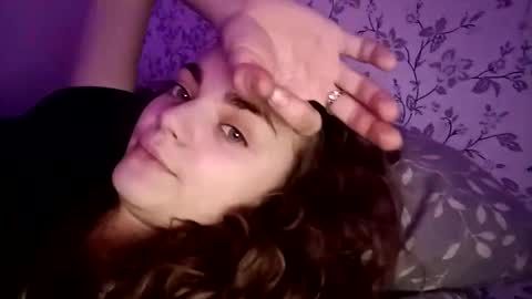 Snapshot of sophiesuvi chatting on February 2025 03:00:01 PM Sophie and my bestie Mandy    online show from February 2025 03:00:01 PM