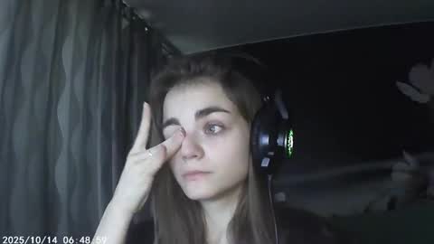 Snapshot of sophiesuvi chatting on October 2025 08:36:02 AM Sophie and my bestie Mandy    online show from October 2025 08:36:02 AM