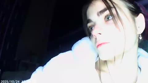 Snapshot of sophiesuvi chatting on October 2025 07:12:01 PM Sophie and my bestie Mandy    online show from October 2025 07:12:01 PM