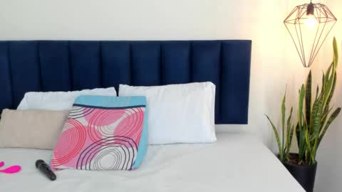 Snapshot of sophieturner_mg chatting on December 2025 07:10:02 PM sophieturner_mg online show from December 2025 07:10:02 PM