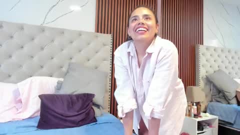 My name is Sofia online show from May 2026 04:04:02 PM