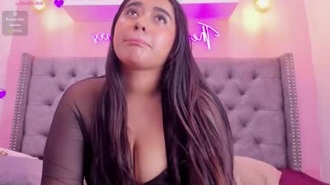 Sophii  online show from November 2025 10:32:01 PM