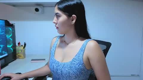 Sophiee online show from May 2026 12:16:02 AM