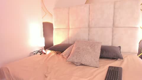 sophiie_rosee online show from July 2026 07:38:02 PM