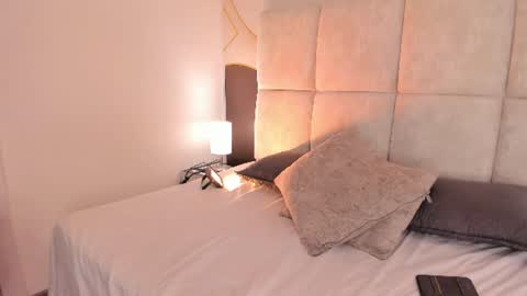 sophiie_rosee online show from July 2026 08:33:02 PM