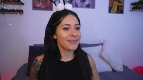 Snapshot of sophiiecums chatting on January 2026 04:39:02 AM Sophiie online show from January 2026 04:39:02 AM