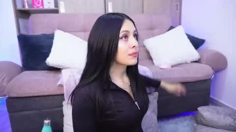 Snapshot of sophiiecums chatting on February 2026 04:07:01 AM Sophiie online show from February 2026 04:07:01 AM