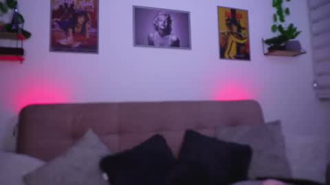 Sophiie online show from May 2026 02:52:01 AM
