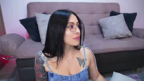 Sophiie online show from July 2026 03:53:01 AM