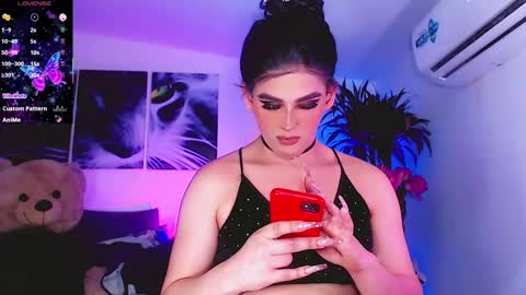 Snapshot of sophiieesweet chatting on December 2025 01:54:01 AM Sophie Sweet online show from December 2025 01:54:01 AM