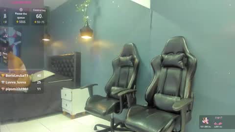 Snapshot of sophiietaylor_ chatting on November 2025 11:37:02 PM Sophie Taylor online show from November 2025 11:37:02 PM