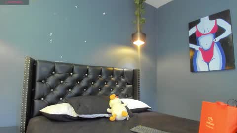 Snapshot of sophiietaylor_ chatting on November 2025 11:32:02 AM Sophie Taylor online show from November 2025 11:32:02 AM