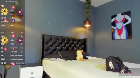 Snapshot of sophiietaylor_ chatting on November 2025 11:20:01 AM Sophie Taylor online show from November 2025 11:20:01 AM