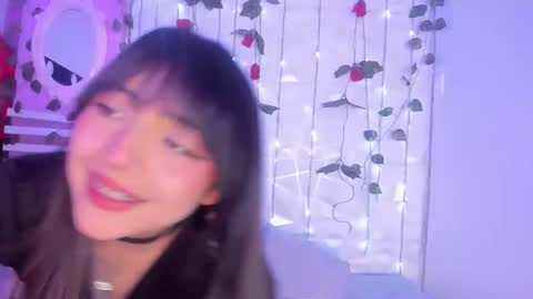 SOPHY ROGERS online show from January 2025 03:00:01 PM