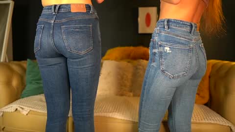 Snapshot of sophydiva chatting on November 2025 06:18:02 AM Sophydiva online show from November 2025 06:18:02 AM