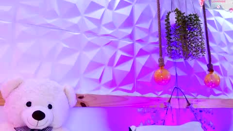 Sophie online show from June 2026 04:35:02 PM