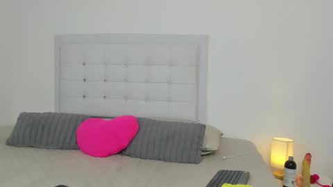 Sofia  online show from October 2025 10:44:02 PM