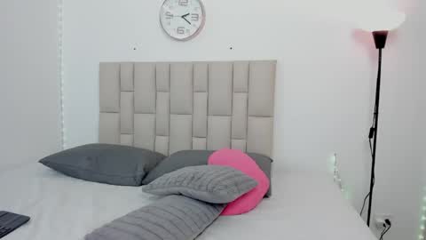 Sofia  online show from April 2026 07:07:02 PM