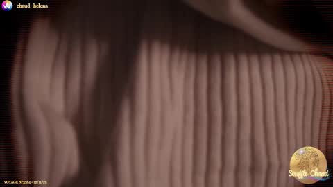 Snapshot of souffle_chaud chatting on November 2025 08:30:01 PM . . online show from November 2025 08:30:01 PM