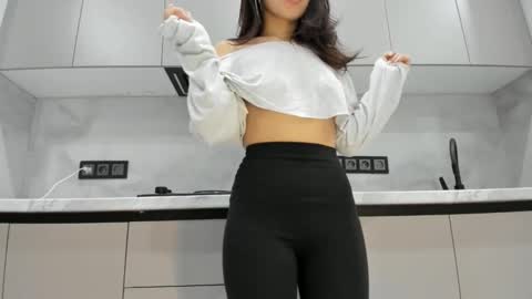 Snapshot of soul_mi chatting on November 2025 08:32:01 PM Mia online show from November 2025 08:32:01 PM