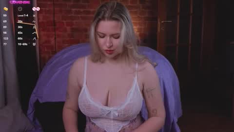 soulmeinme online show from November 2025 08:08:02 PM