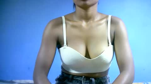 sourayaa online show from March 2026 08:37:02 PM