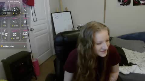 Snapshot of southerbunny chatting on December 2024 12:05:02 PM Bunnydathug online show from December 2024 12:05:02 PM