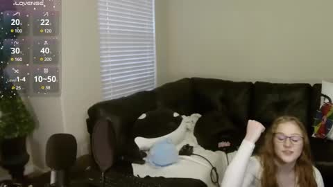 Snapshot of southerbunny chatting on February 2025 02:18:01 PM Bunnydathug online show from February 2025 02:18:01 PM