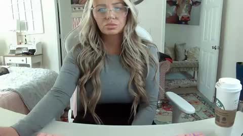 Snapshot of southernbarbii chatting on February 2025 03:32:01 PM Your Barbii online show from February 2025 03:32:01 PM