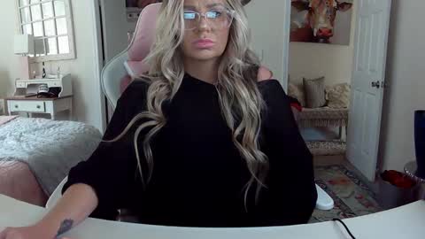 Snapshot of southernbarbii chatting on February 2025 02:57:01 PM Your Barbii online show from February 2025 02:57:01 PM