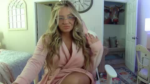 Snapshot of southernbarbii chatting on February 2025 07:07:01 PM Your Barbii online show from February 2025 07:07:01 PM