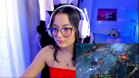 Lili online show from January 2025 04:54:01 PM